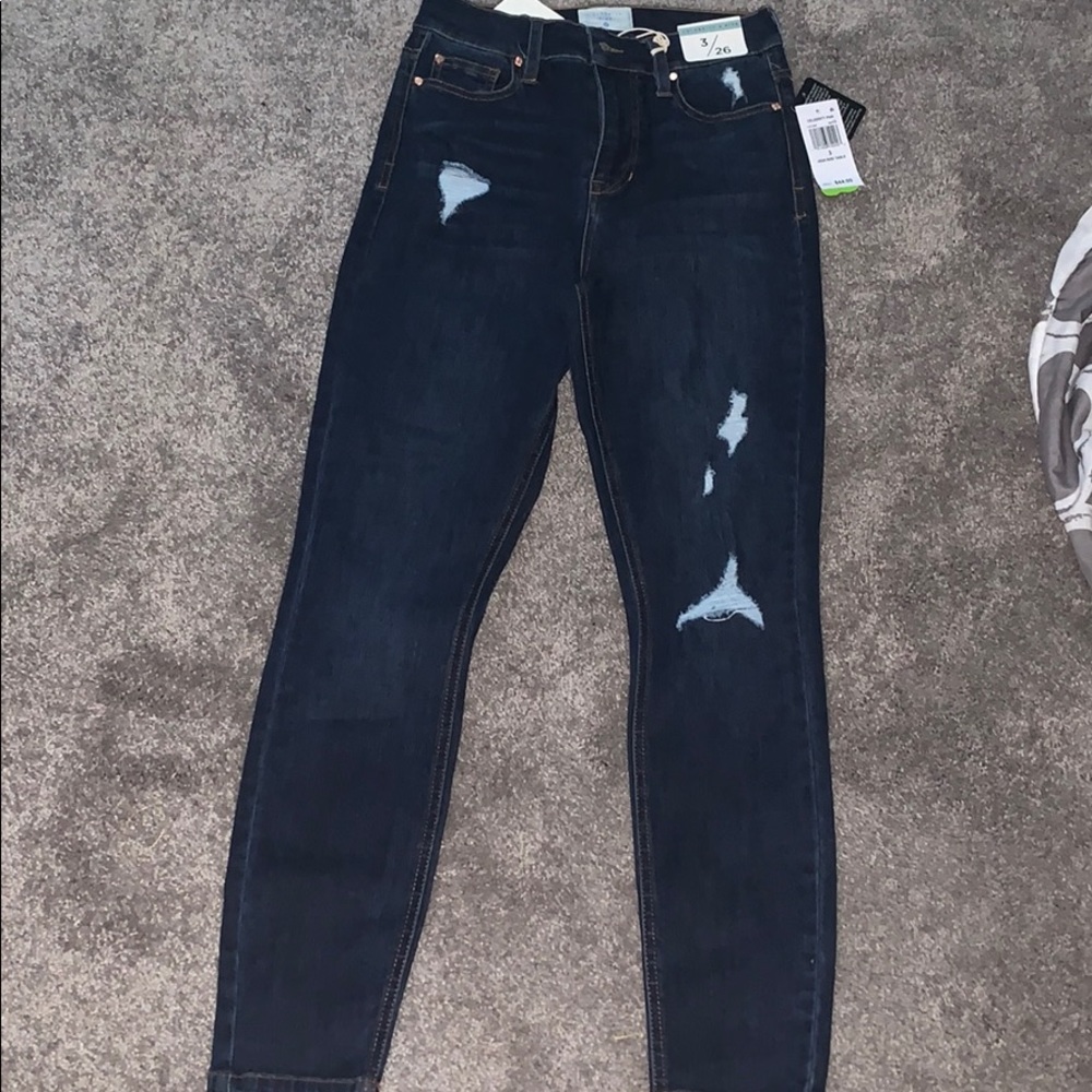 Ripped dark blue skinny jeans!